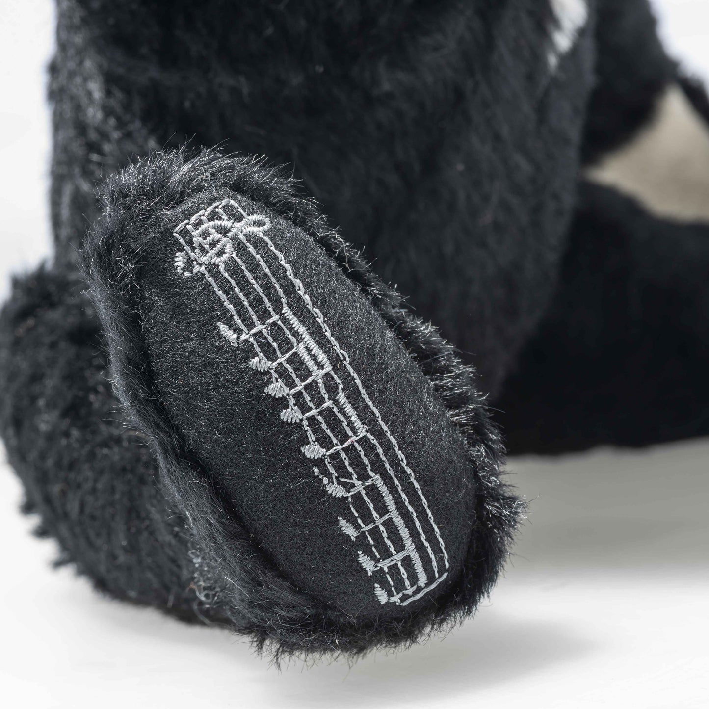 Steiff James Bond Dr. No Teddybär mit Musikwerk (007613)